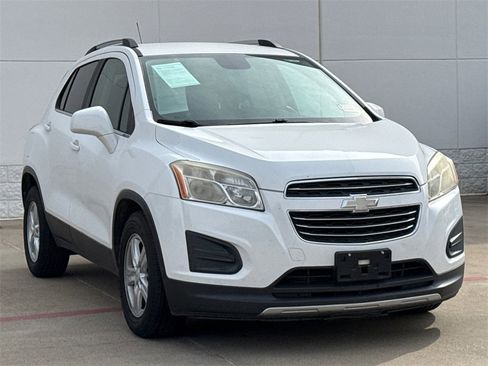 Used 2015 Chevrolet Trax LT image 4