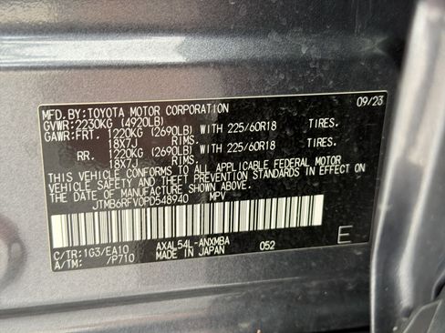 Used 2023 Toyota RAV4 XLE Premium AWD/4WD image 21