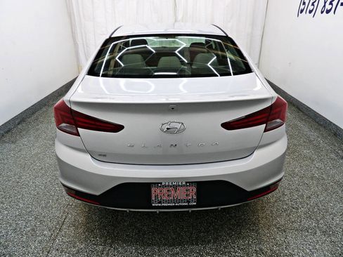 Used 2019 Hyundai Elantra SE FWD image 5