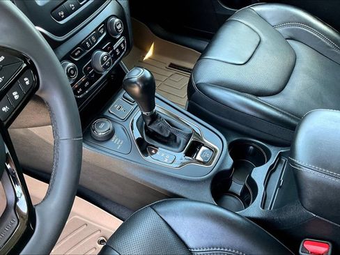 Used 2023 Jeep Cherokee Altitude Lux w/ Lux Elite Package AWD/4WD image 18