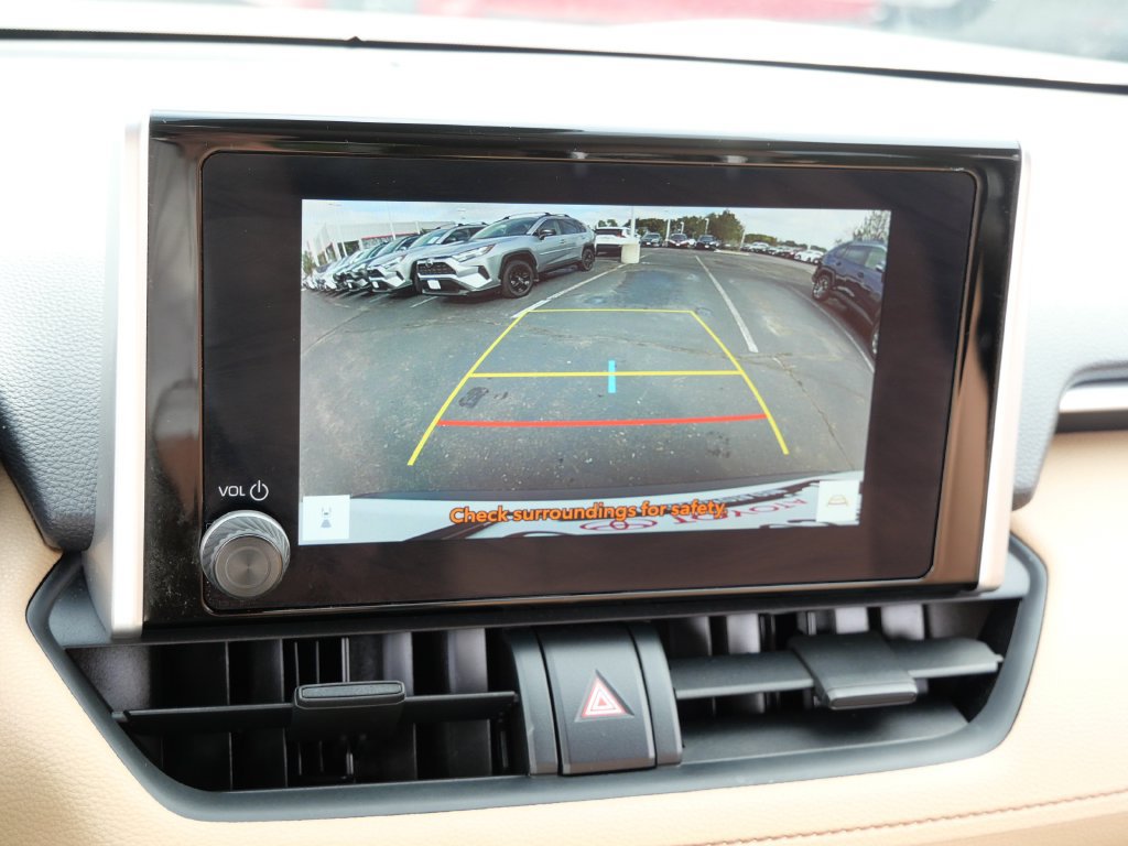 Certified 2025 Toyota RAV4 LE AWD/4WD image 18