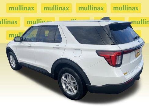 New 2026 Ford Explorer Active image 5