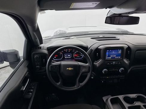 Used 2024 Chevrolet Silverado 2500 Custom w/ Custom Value Package image 21