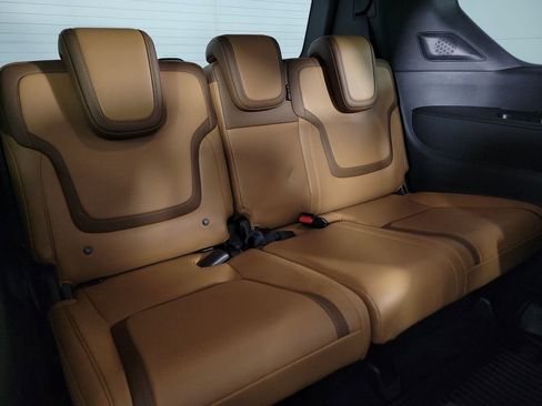 Used 2025 Nissan Armada SL w/ Captain's Chari Seat Package image 13