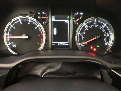 Used 2024 Toyota 4Runner Limited image 35