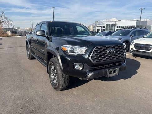 Used 2021 Toyota Tacoma TRD Off-Road image 1