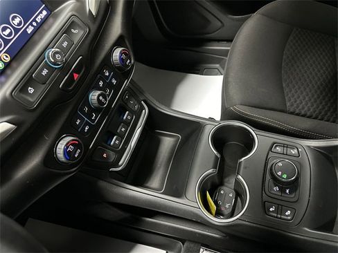 Used 2020 GMC Terrain SLE w/ Driver Convenience Package image 13