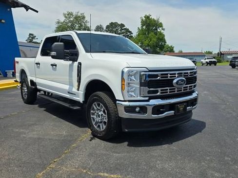 Used 2025 Ford F250 XLT w/ FX4 Off-Road Package AWD/4WD image 4