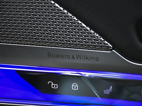 Used 2024 BMW 740i xDrive 740i xDrive image 32