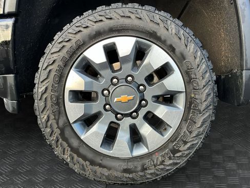 Used 2022 Chevrolet Silverado 2500 Custom w/ Gooseneck/5TH Wheel Package image 16