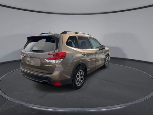Used 2020 Subaru Forester Premium image 8