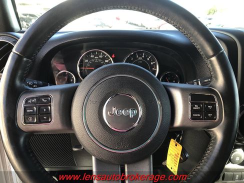 Used 2017 Jeep Wrangler Unlimited Sport image 13