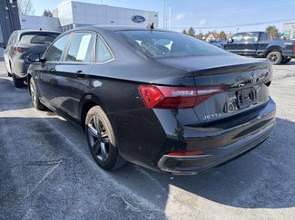 Used 2024 Volkswagen Jetta SE video 3