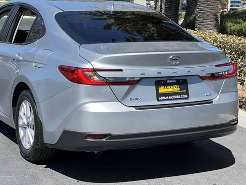 Used 2025 Toyota Camry LE w/ Convenience Package FWD image 44