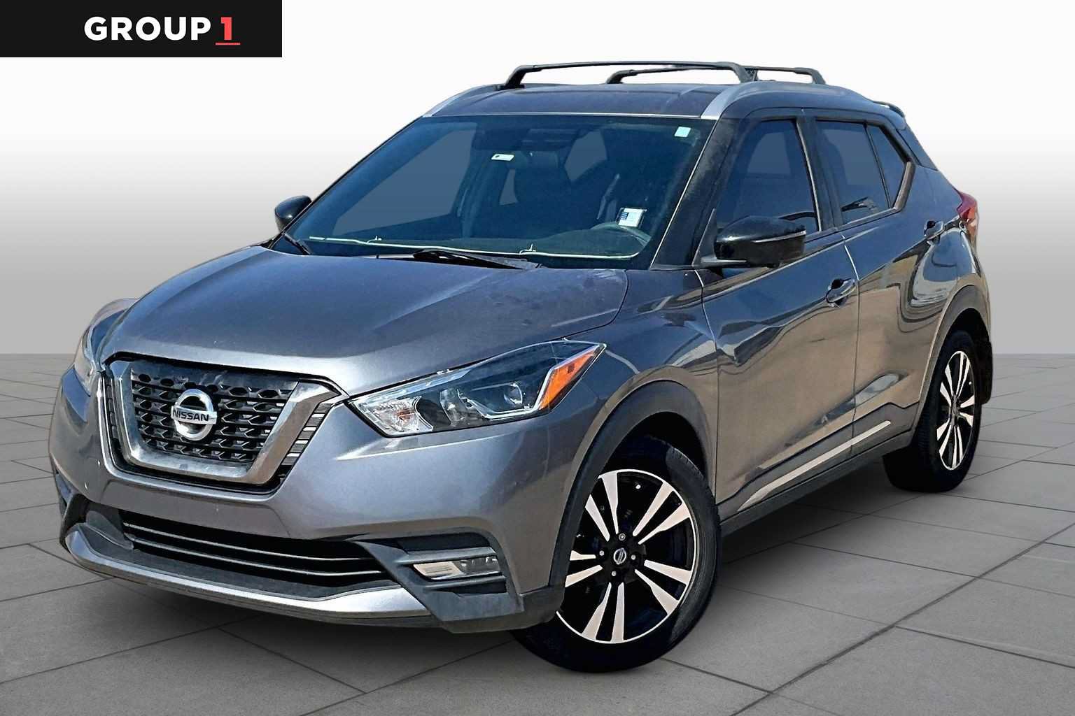 Used 2018 Nissan Kicks SR w/ Exterior Package FWD image 1
