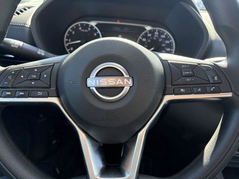 Used 2024 Nissan Sentra SV image 17