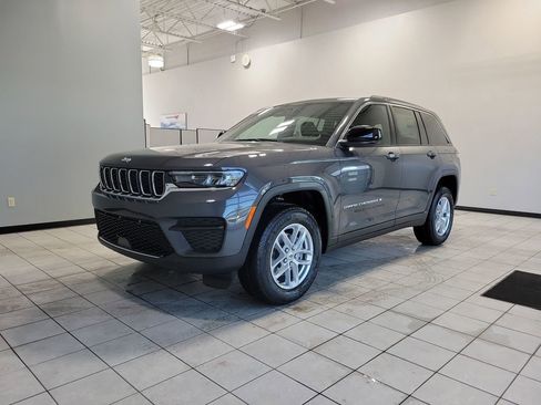 New 2026 Jeep Grand Cherokee Laredo X AWD/4WD image 2