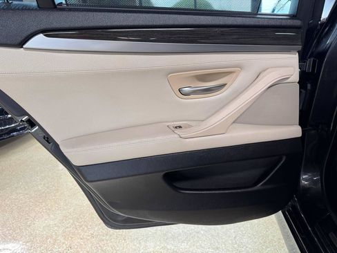 Used 2011 BMW 528i Sedan RWD image 14
