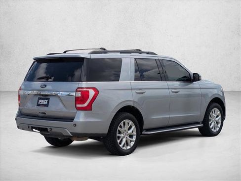 Used 2021 Ford Expedition XLT RWD image 5