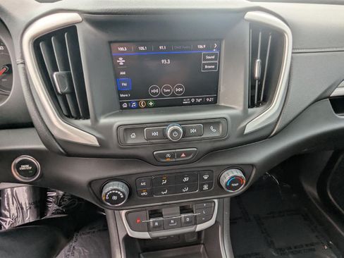 Used 2023 GMC Terrain SLE w/ Elevation Edition AWD/4WD image 14