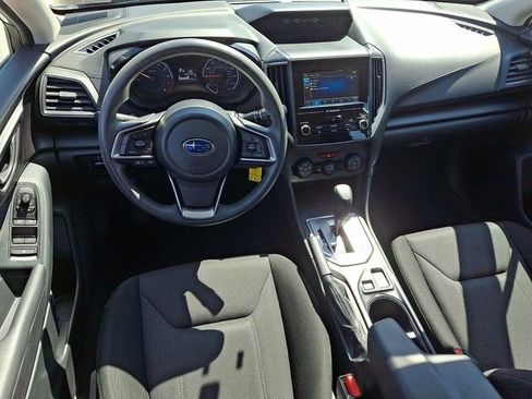 Used 2017 Subaru Impreza 2.0i image 2