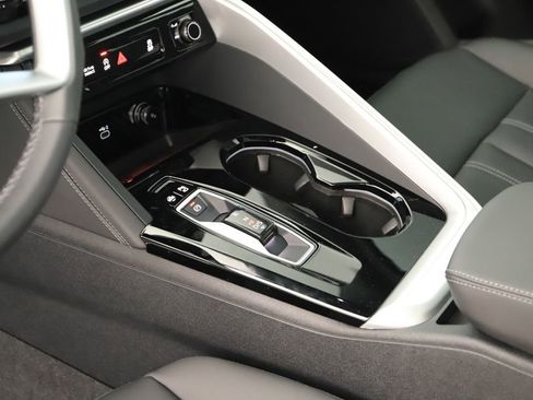 New 2025 Audi Q5 Premium Plus image 17