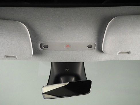 Used 2026 Tesla Model Y Long Range RWD image 74