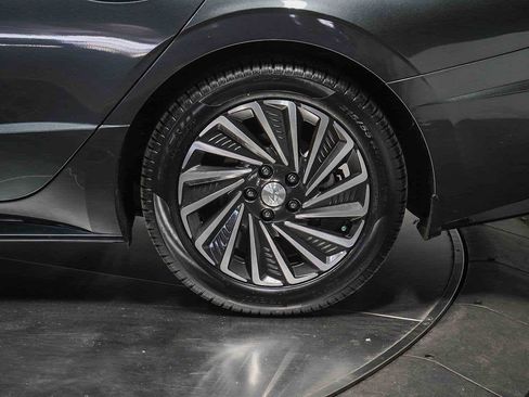 Used 2023 Hyundai Sonata SEL w/ Cargo Package image 12