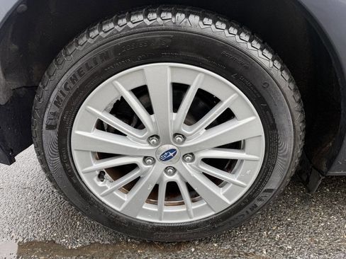 Used 2017 Subaru Impreza 2.0i Premium image 13