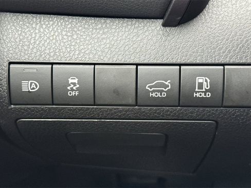 Used 2023 Toyota Camry SE image 30