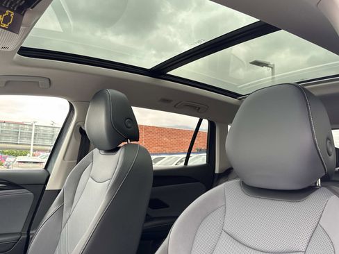 New 2026 Volkswagen Tiguan SE image 10