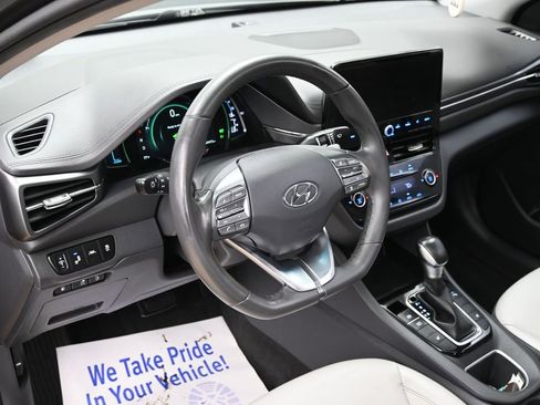 Used 2022 Hyundai Ioniq Limited FWD image 18