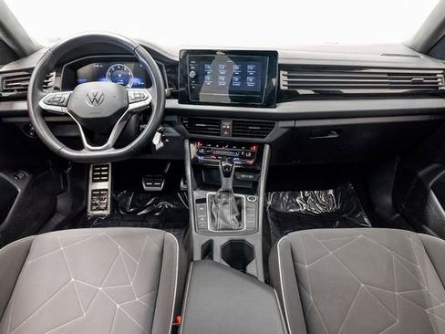 Used 2025 Volkswagen Jetta Sport image 23