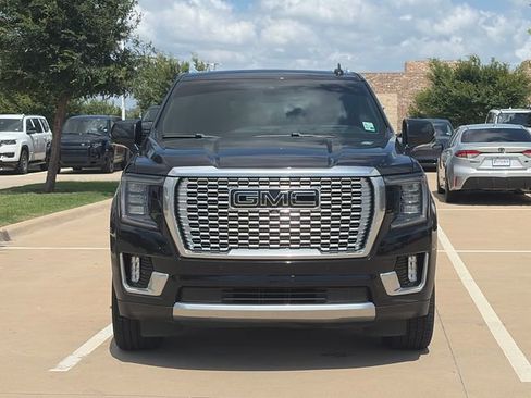 Used 2022 GMC Yukon XL Denali RWD image 2