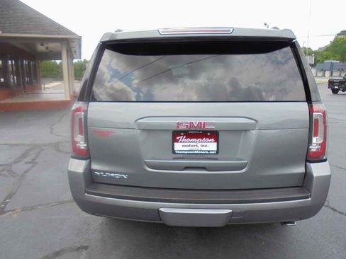 Used 2019 GMC Yukon SLT w/ Premium Edition image 4