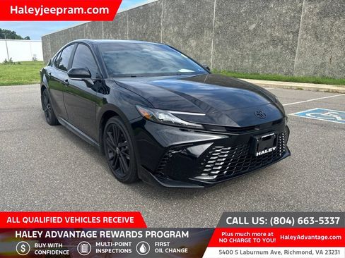 Used 2026 Toyota Camry Hybrid w/ Multimedia Upgrade Package AWD/4WD image 1