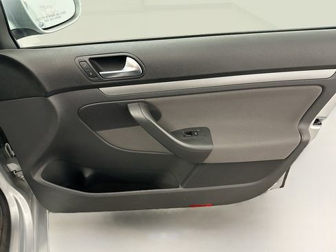 Used 2009 Volkswagen Jetta S image 32