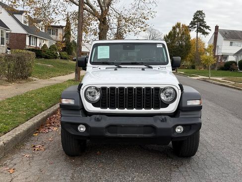 Used 2024 Jeep Wrangler Sport S image 3