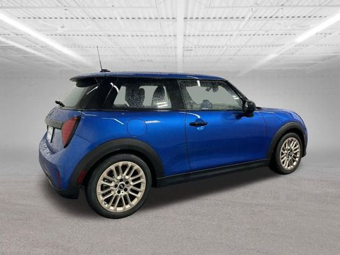 Certified 2025 MINI Cooper 2-Door Hardtop image 6