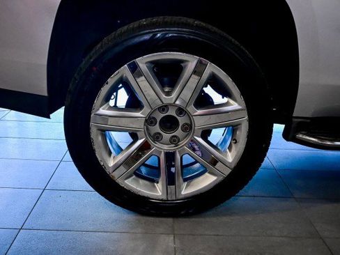 Used 2016 Cadillac Escalade Luxury AWD/4WD image 43