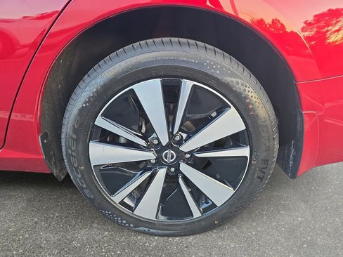 Certified 2022 Nissan Altima 2.5 SV w/ SV Premium Package AWD/4WD image 31