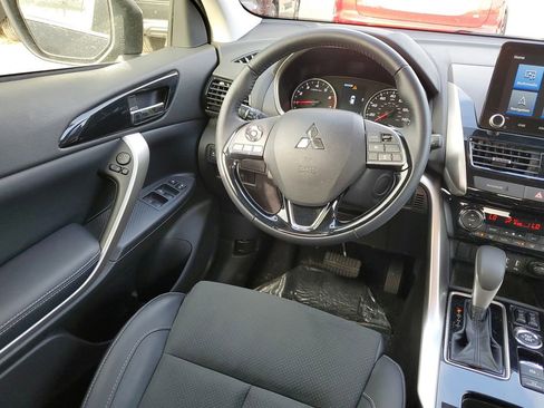 Used 2025 Mitsubishi Eclipse Cross Black Edition image 10