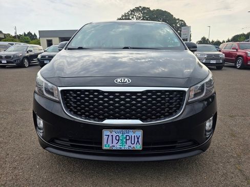 Used 2018 Kia Sedona SX image 3
