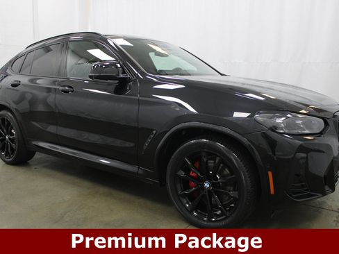 Used 2024 BMW X4 M40i w/ Premium Package image 3