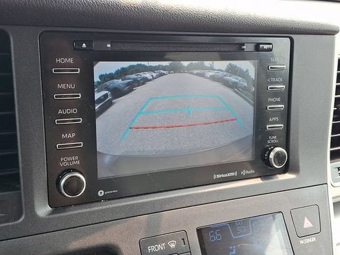 Certified 2020 Toyota Sienna LE FWD image 17