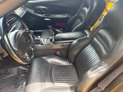 Used 2004 Chevrolet Corvette Convertible w/ Preferred Equipment Group RWD image 38