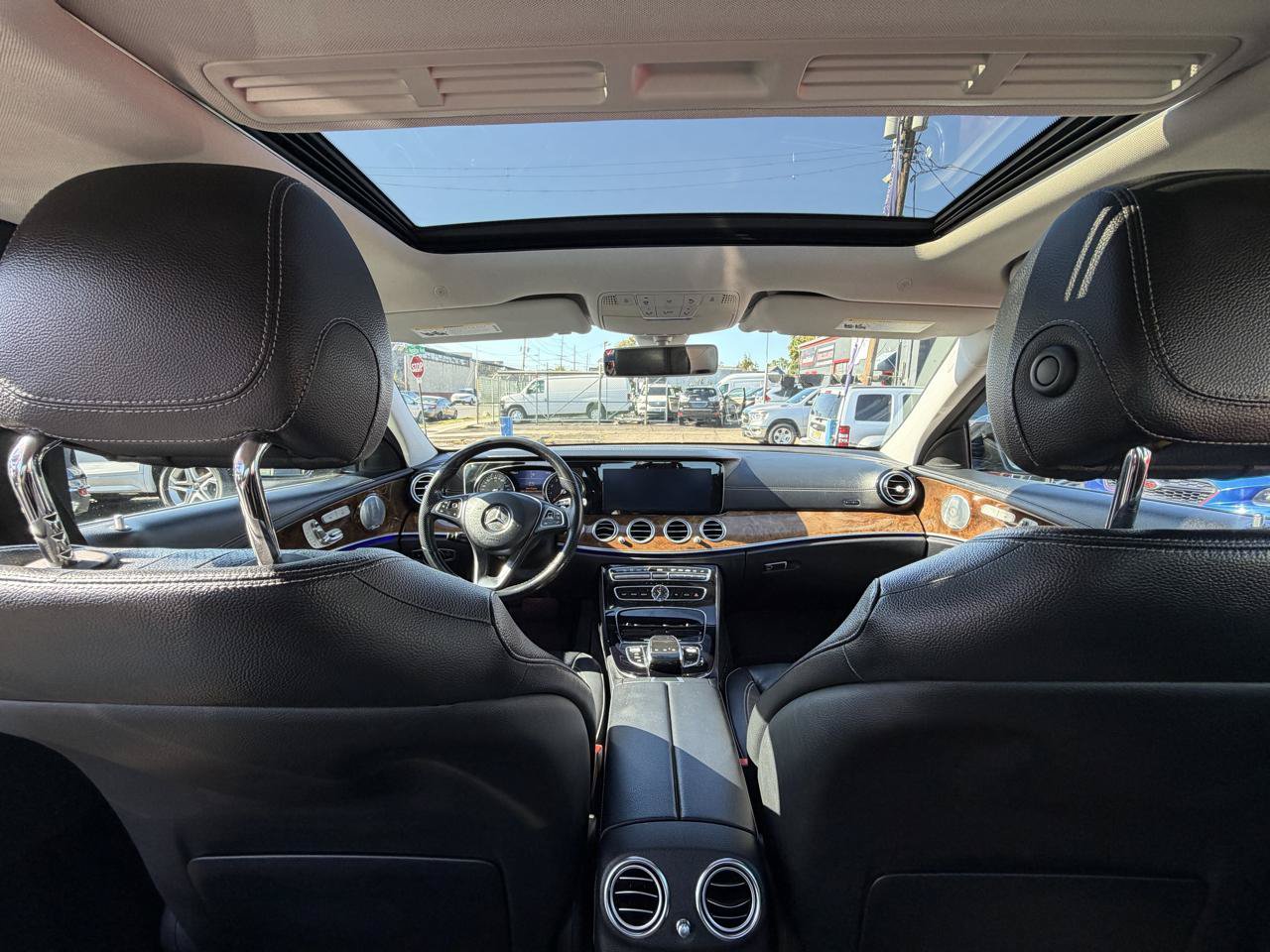 Used 2017 Mercedes-Benz E 300 4MATIC w/ Premium 1 Package image 24