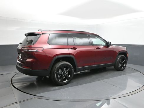 New 2025 Jeep Grand Cherokee L Limited w/ Black Appearance Package image 15