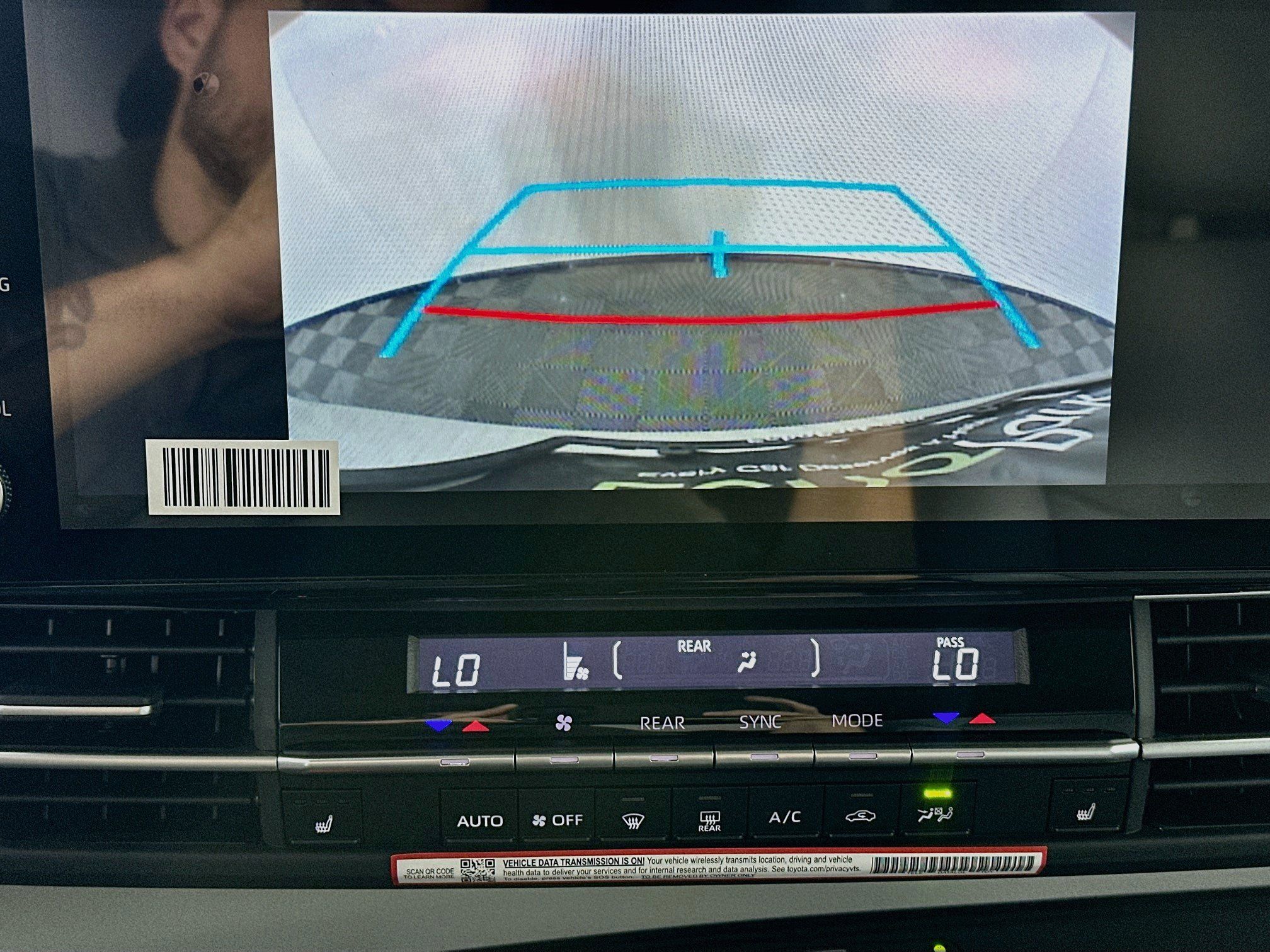 Used 2026 Toyota Sienna XLE FWD image 23