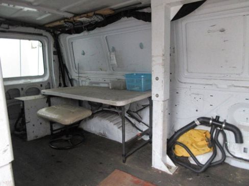Used 2007 Ford E-350 and Econoline 350 Super Duty RWD image 9